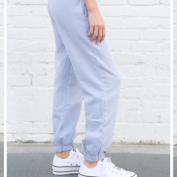 Brandy Melville Rosa Sweatpants - Picture 2 of 4